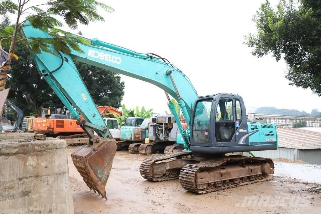 Kobelco SK 200-8 Bagri goseničarji
