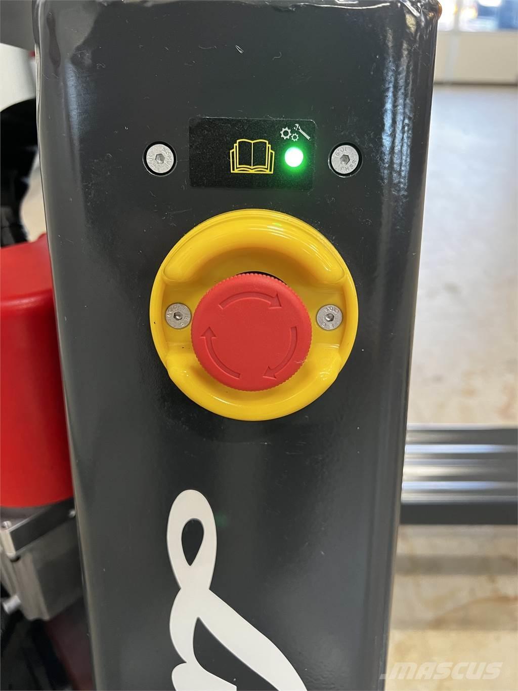 Linde MT15C Ročni električni viličar