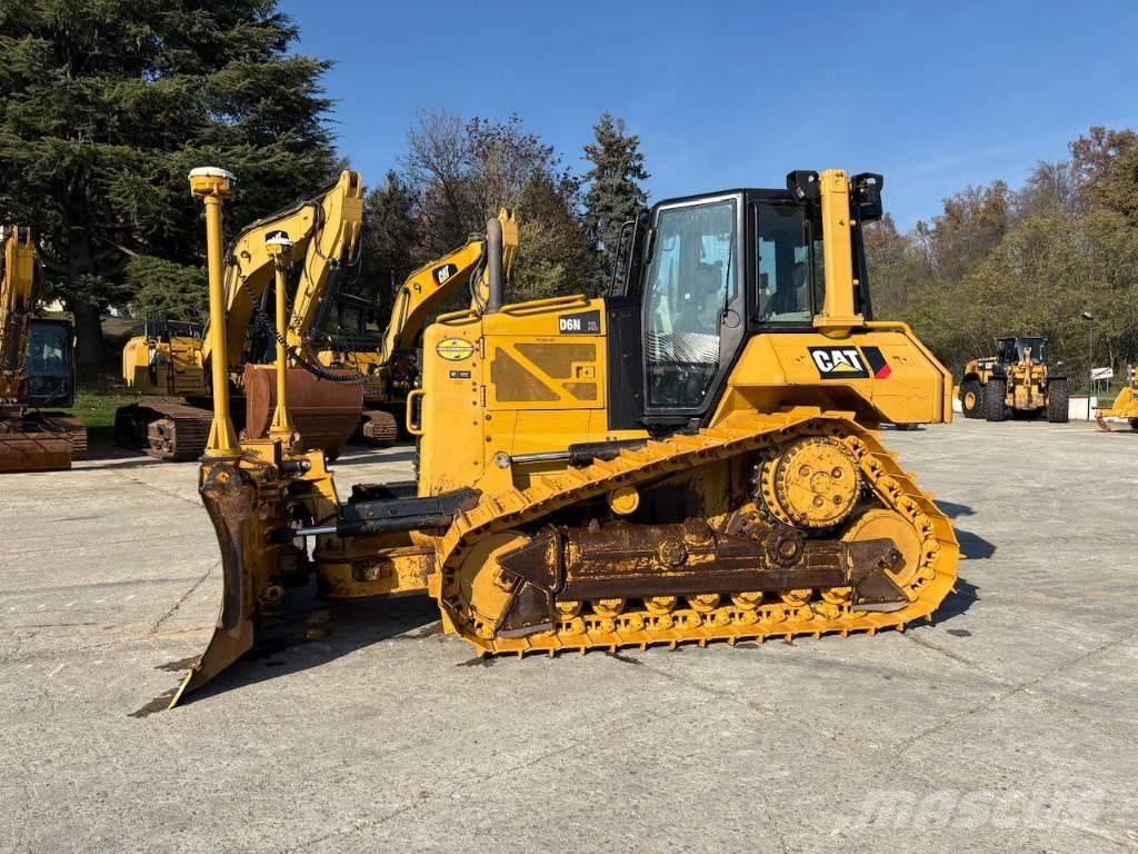 CAT D 6 N XL Buldožerji goseničarji