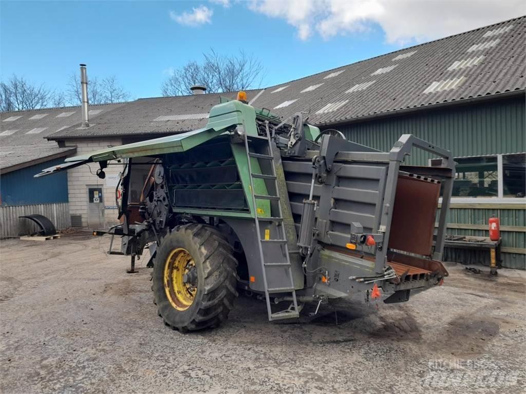 Fendt 12130N Traktorji