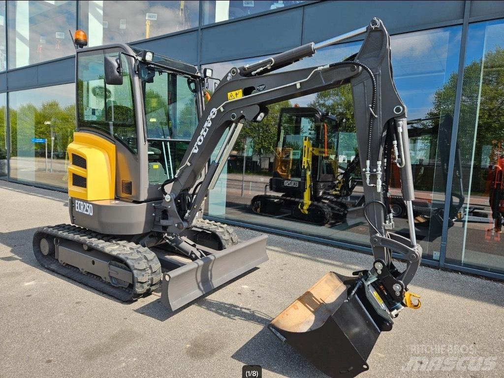 Volvo ECR 25 Mini bagri <7t