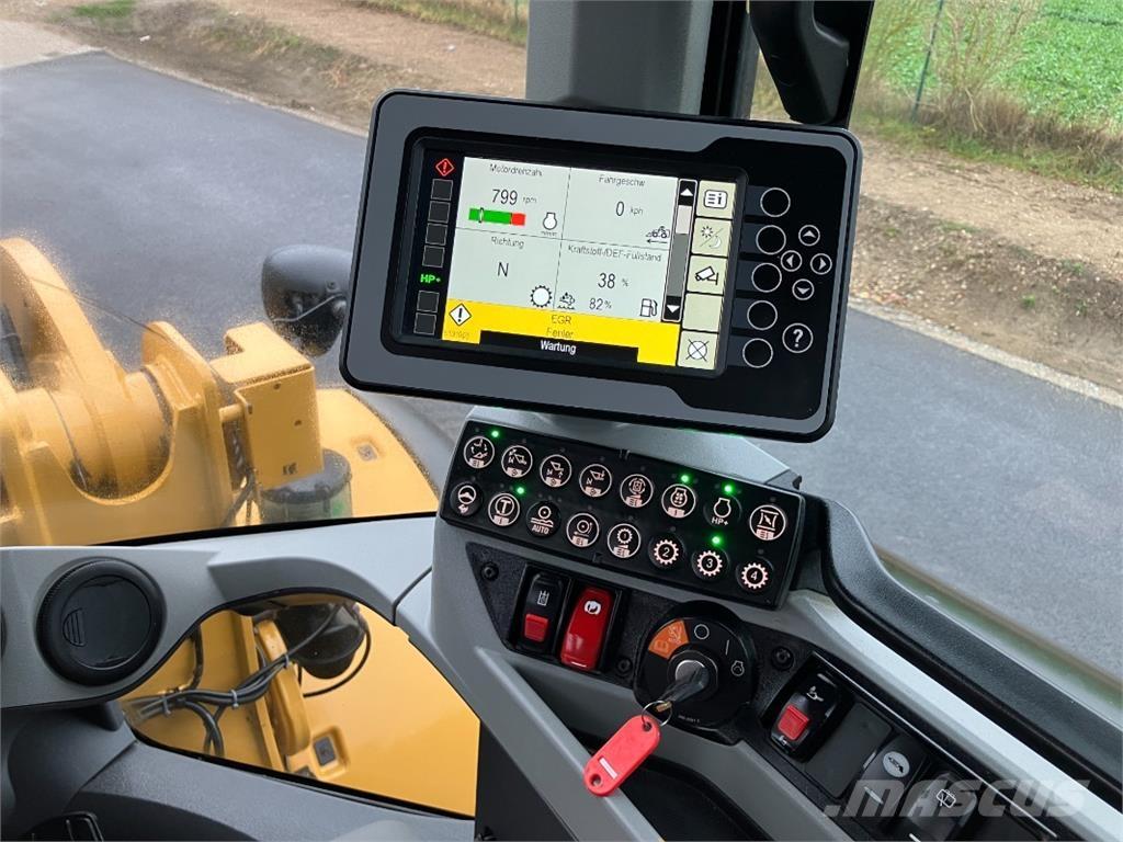 CAT 938 M Kolesni nakladalci