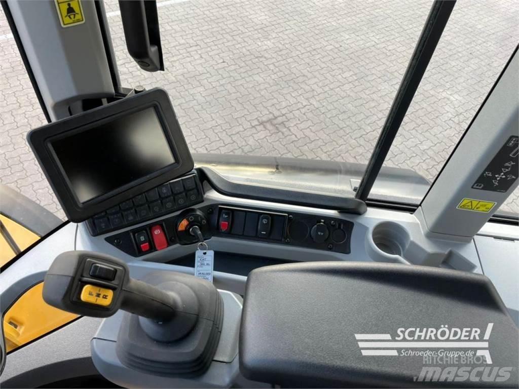 CAT 938 HL Kolesni nakladalci