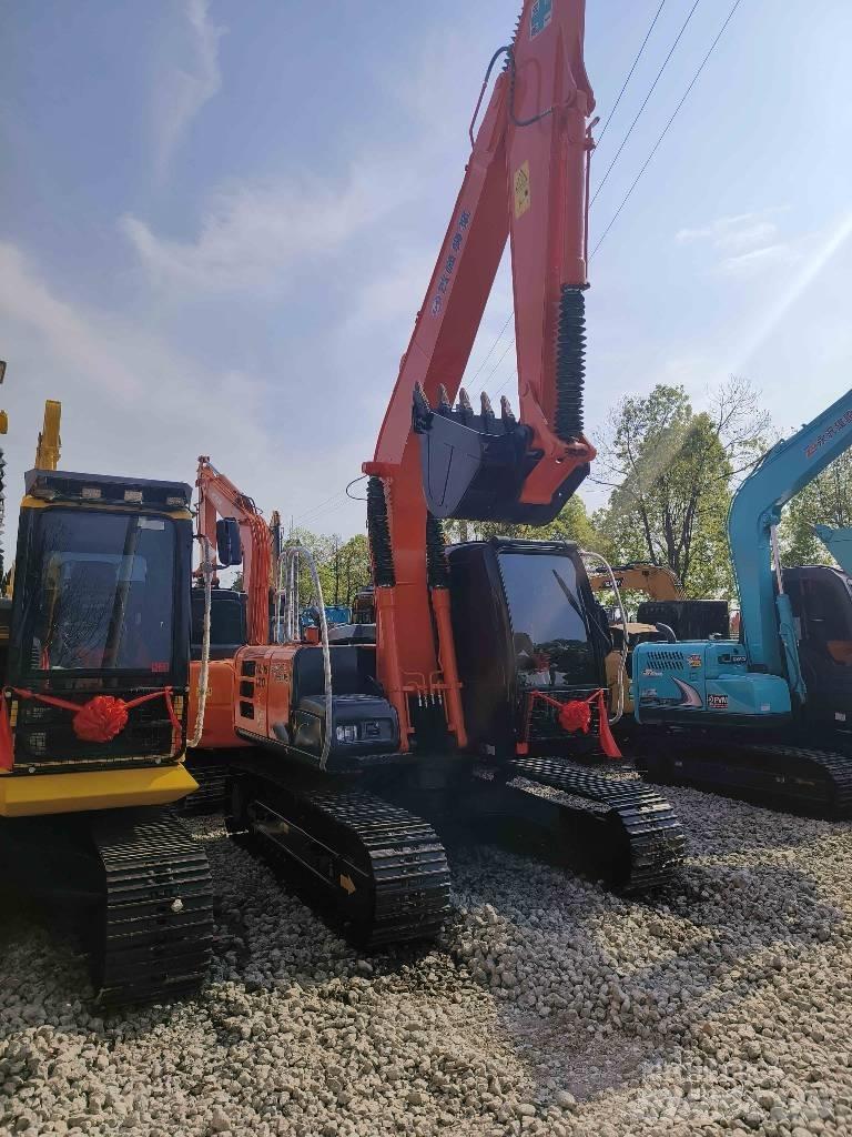 Hitachi ZX 120 Bagri goseničarji