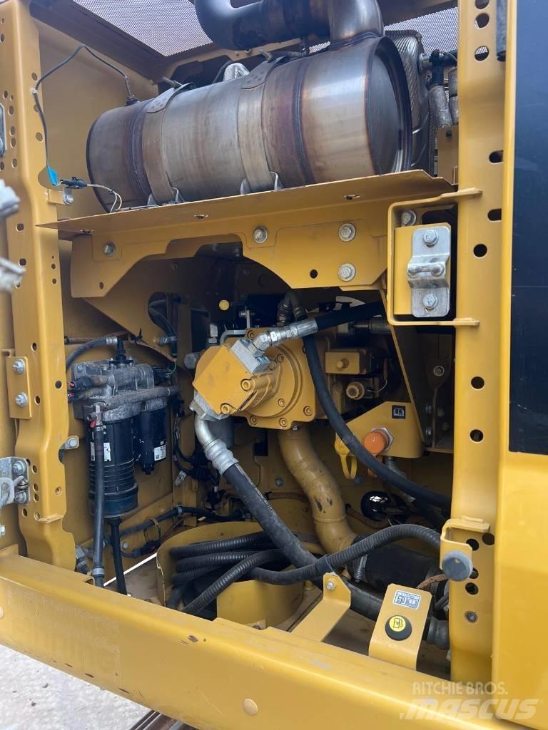 CAT 320 Bagri goseničarji