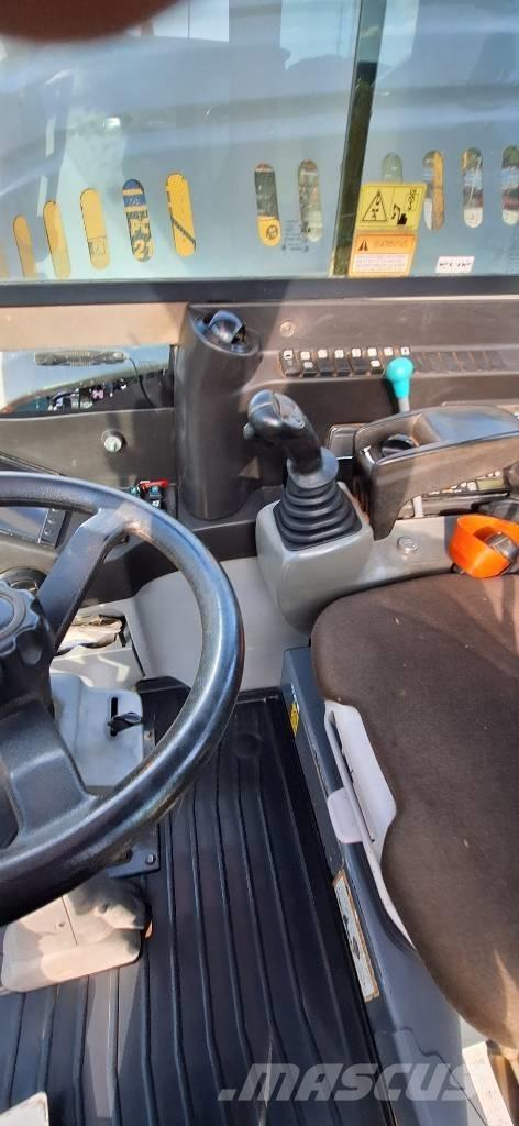 Takeuchi TB 295W Bagri na kolesih