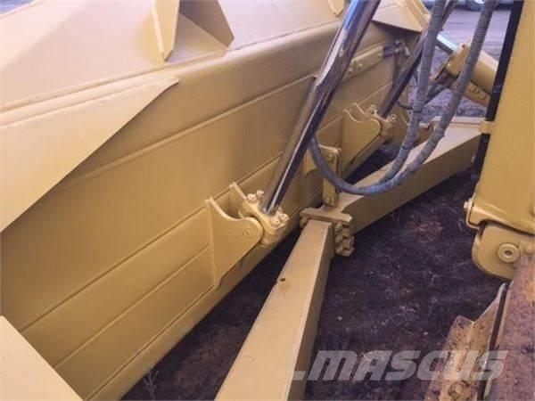 CAT D 6 R Buldožerji goseničarji