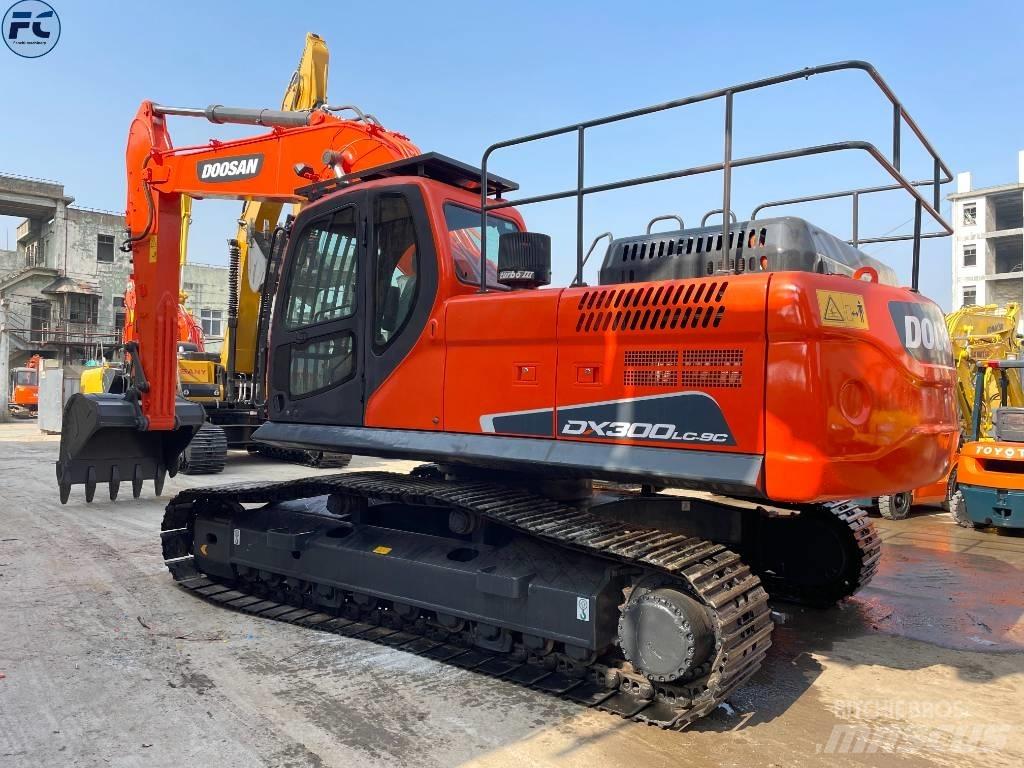 Doosan Dx300 Bagri goseničarji