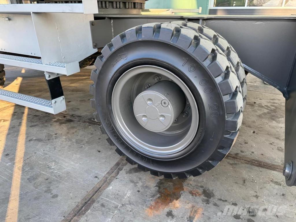 Sennebogen 825M E Bagri za prekladanje primarnih/sekundarnih surovin