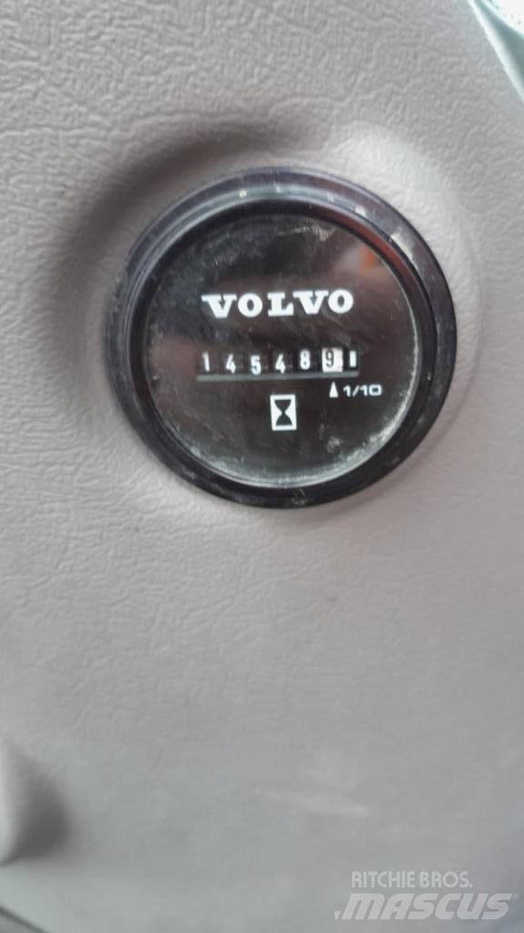 Volvo EC 300 D L Bagri goseničarji