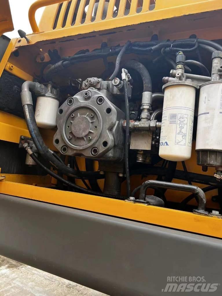 Volvo EC 480 D L Bagri goseničarji