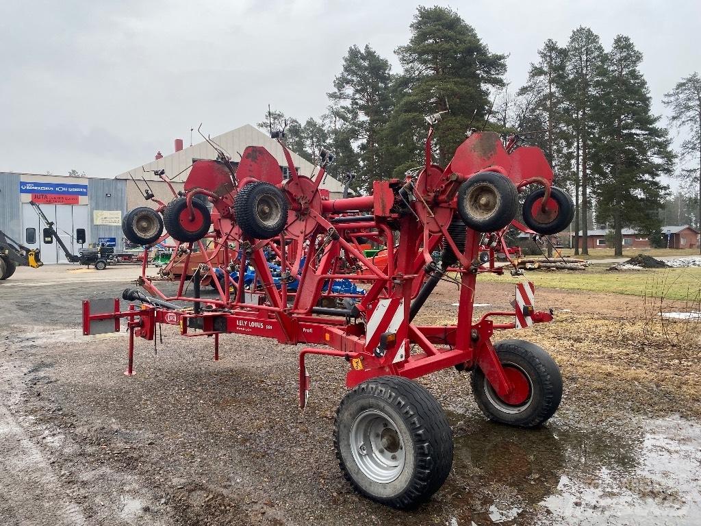 Lely Lotus 900 profi Obračalniki in zgrabljalniki