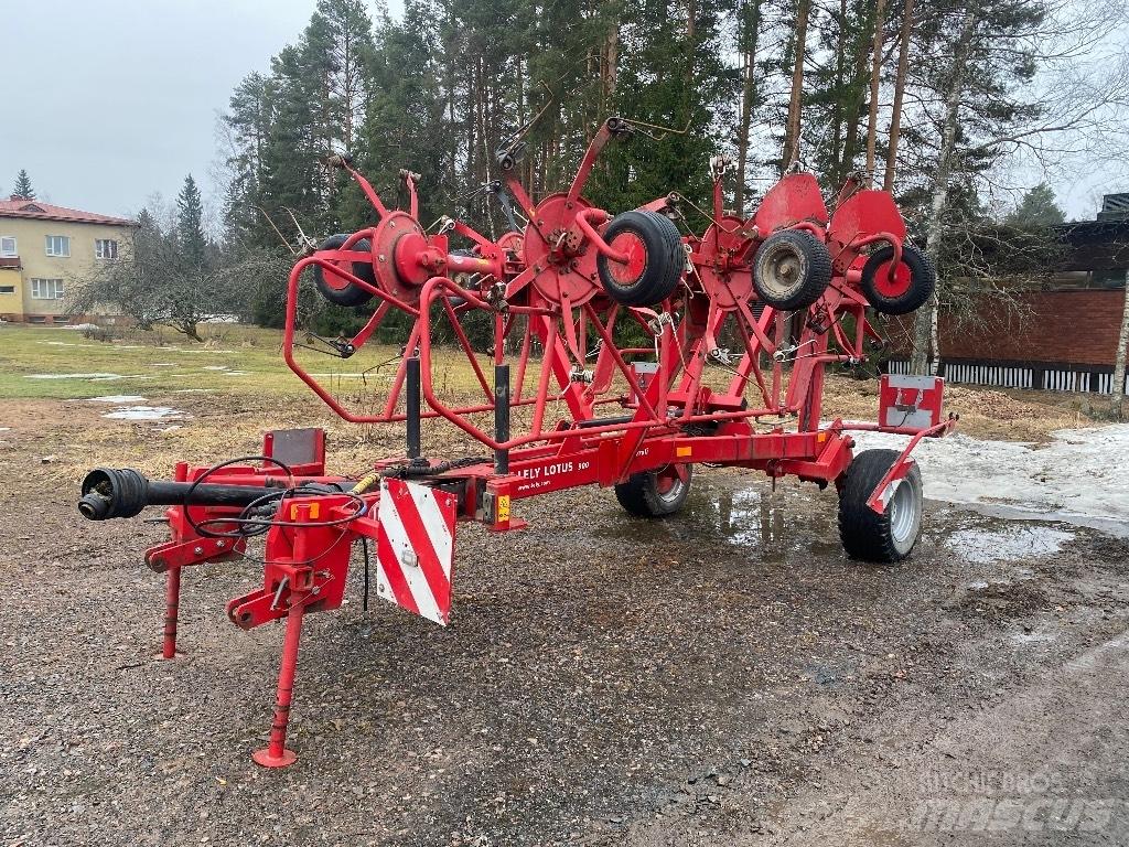 Lely Lotus 900 profi Obračalniki in zgrabljalniki