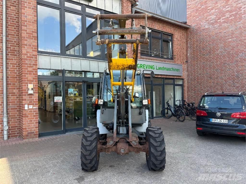 Kramer 750 Kolesni nakladalci