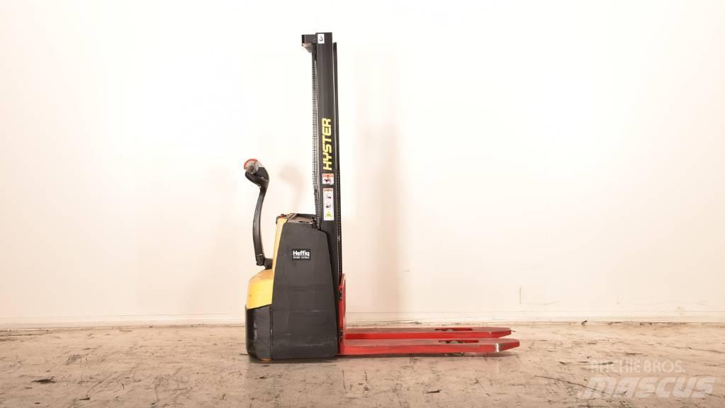 Hyster S 1.0E Ročni električni viličar