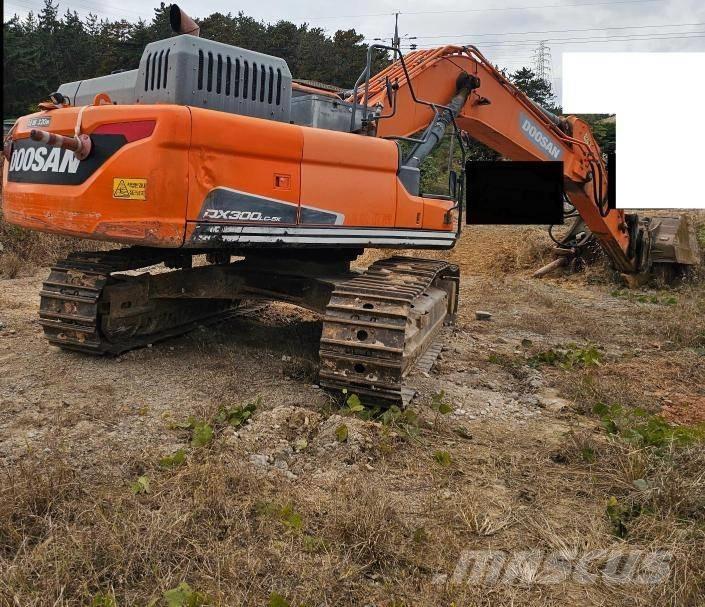 Doosan DX 300 LC-5 Bagri goseničarji