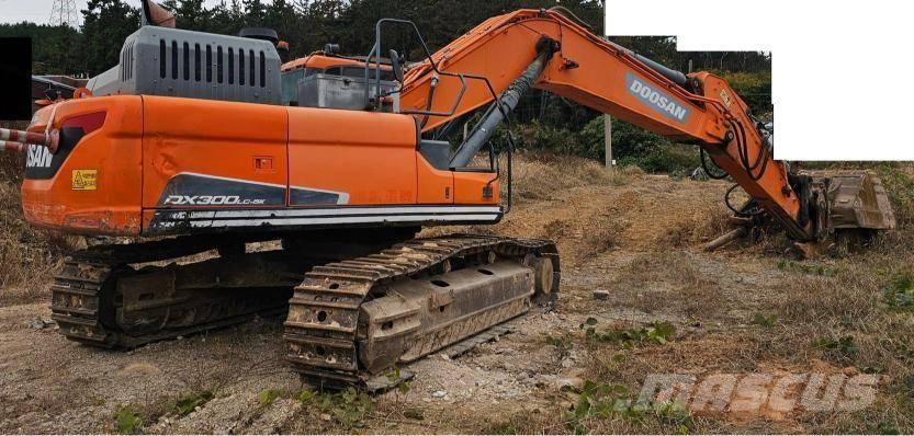 Doosan DX 300 LC-5 Bagri goseničarji