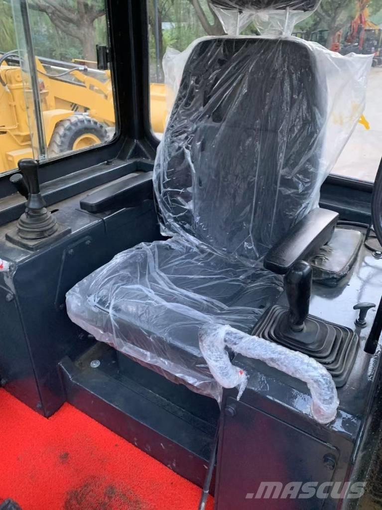 CAT D 5 K Buldožerji goseničarji