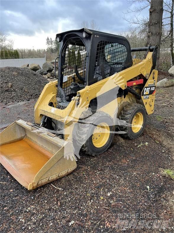 CAT 242D Skid steer mini nakladalci