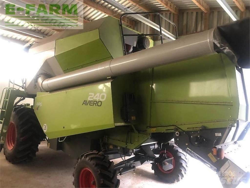 CLAAS avero 240 Kombajni