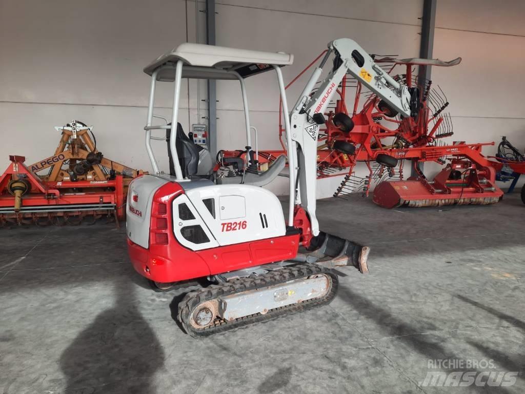 Takeuchi TB216 Mini bagri <7t
