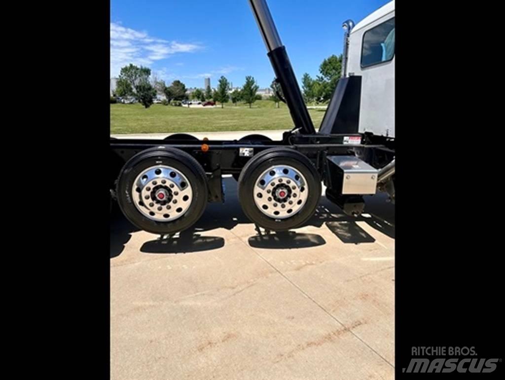 Kenworth T 880 Vlačilci