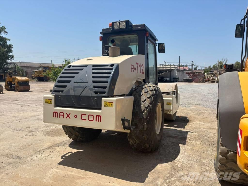  Max Com R712 Kolesni valjarji s pnevmatikami