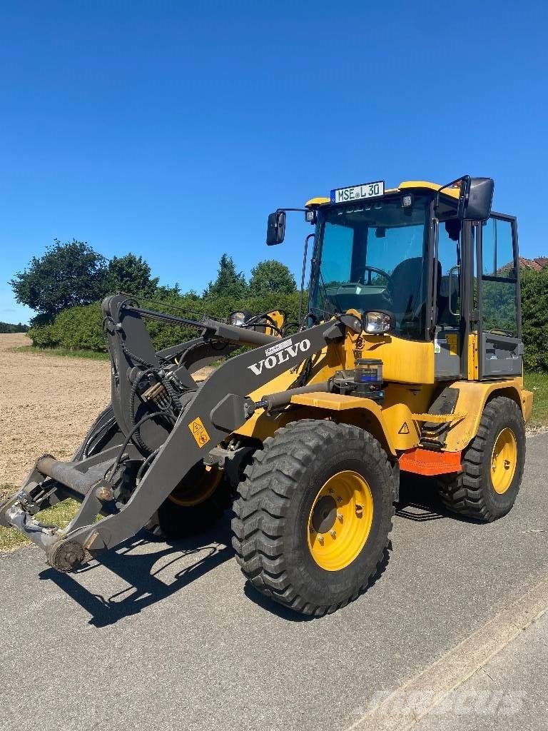 Volvo L30GS Kolesni nakladalci