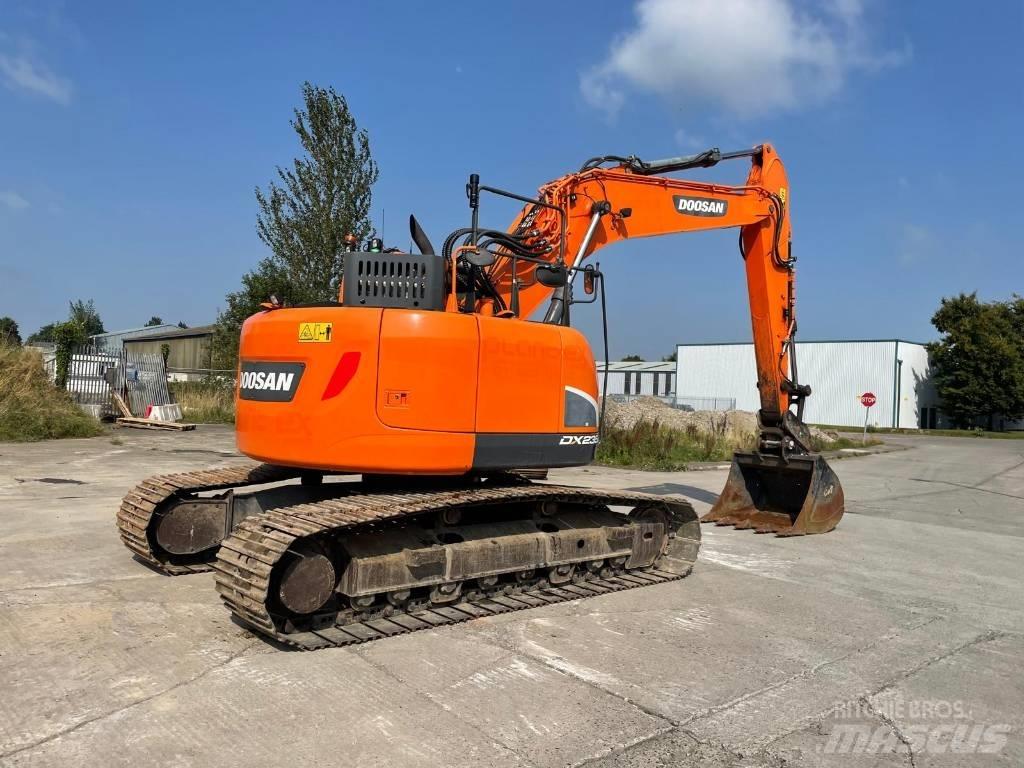 Doosan DX 235 LCR-5 Bagri goseničarji