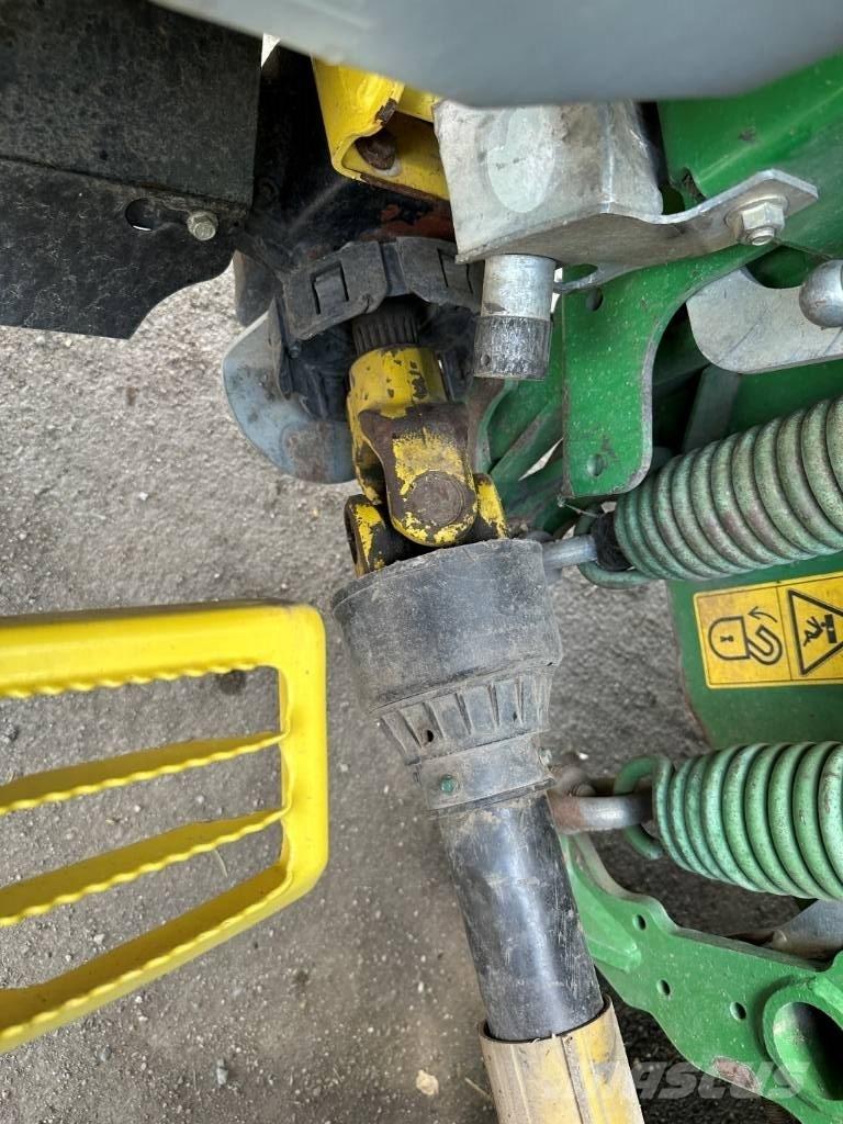 John Deere 8600 Stroji za krmo na lastni pogon