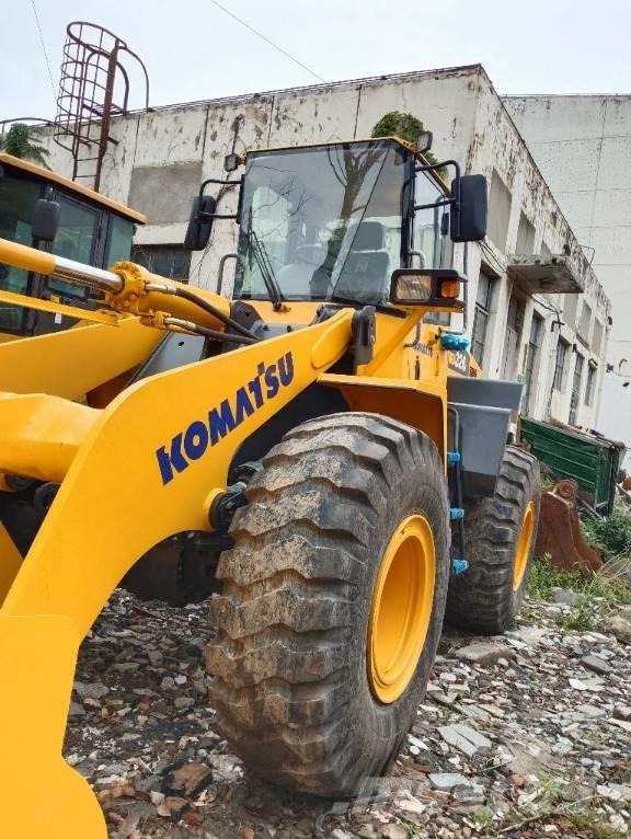 Komatsu WA 320-5 Kolesni nakladalci