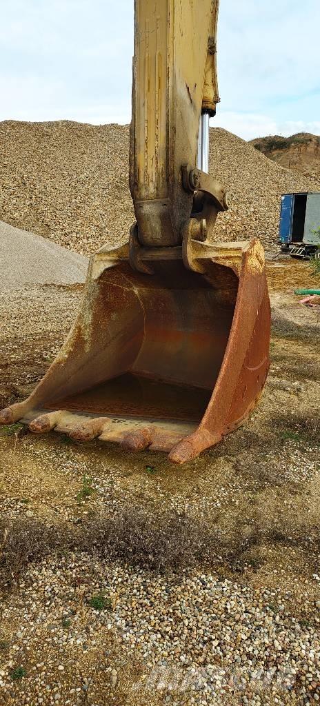 Komatsu PC 600 LC-7K Bagri goseničarji