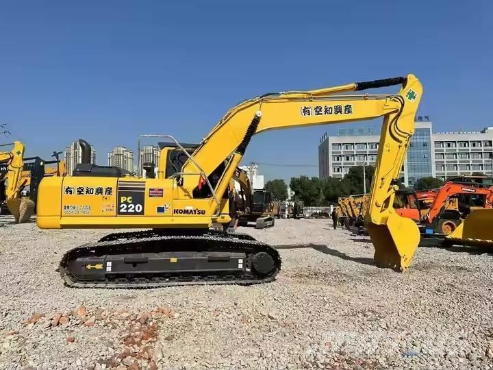 Komatsu PC 220 Bagri goseničarji