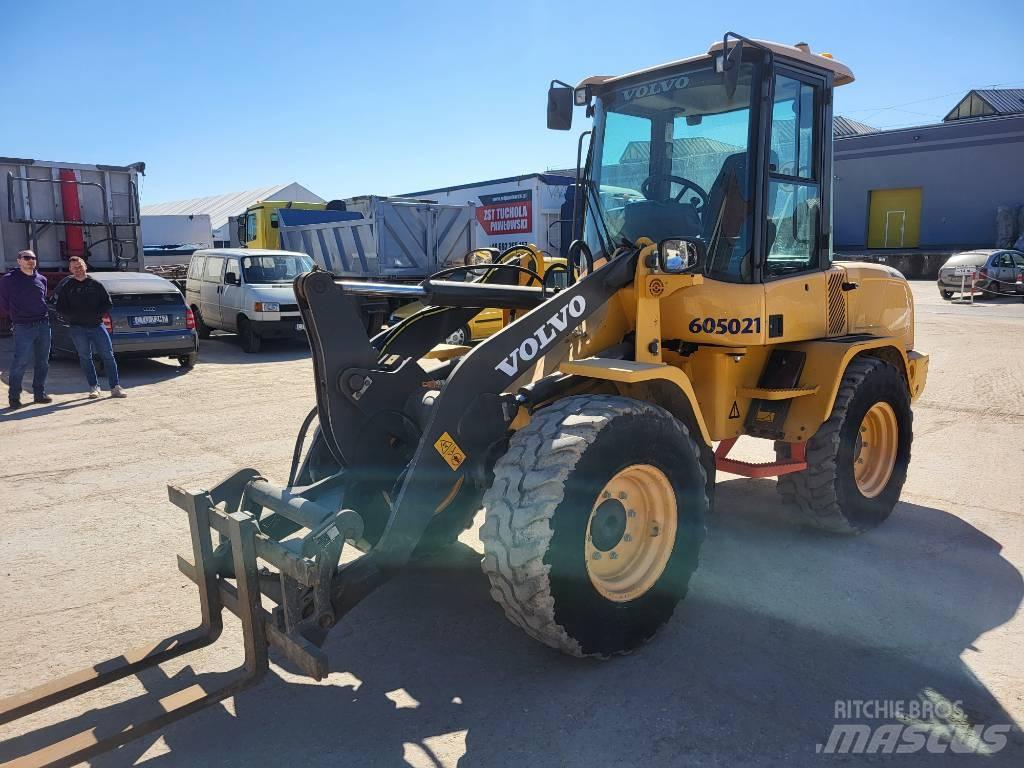 Volvo L 30 G Kolesni nakladalci
