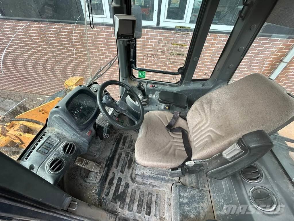 Hyundai HL 740-9A Kolesni nakladalci
