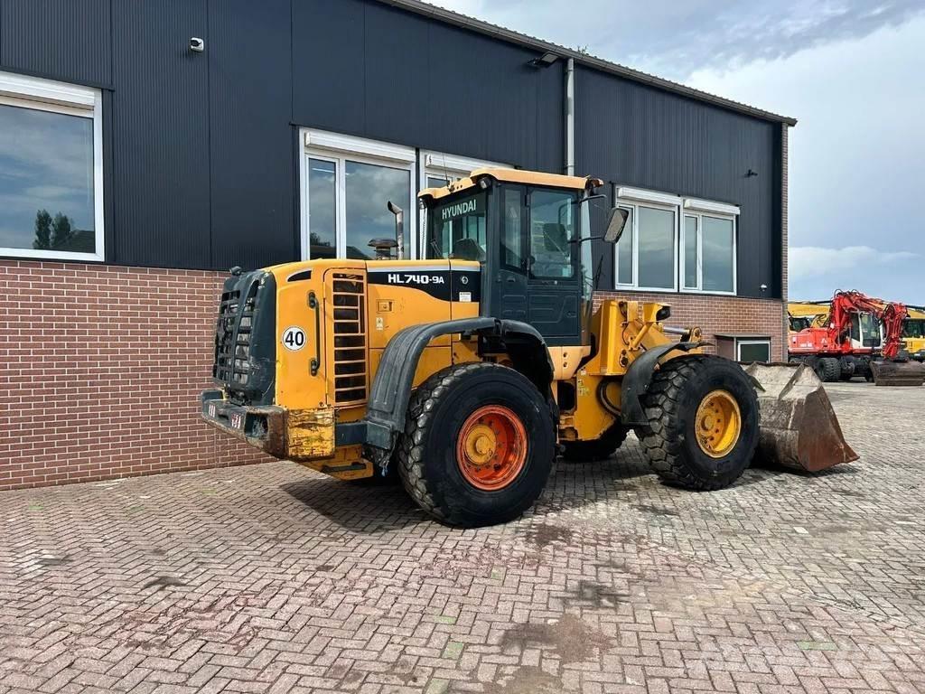 Hyundai HL 740-9A Kolesni nakladalci