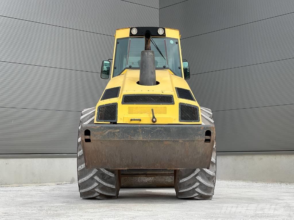 Bomag BW 213 DH-4 Enojni valjarji