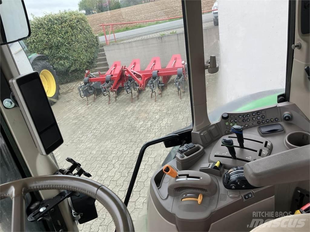 John Deere 6120M Traktorji