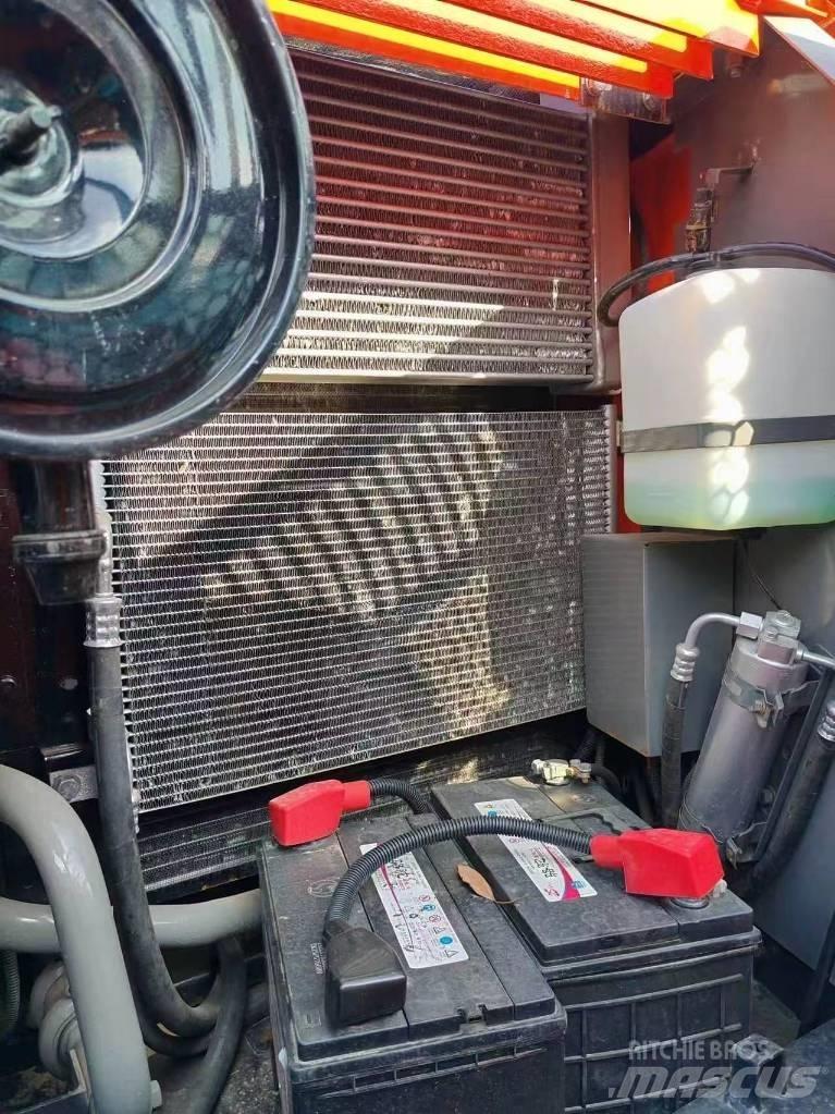 Hitachi ZX 120 Bagri goseničarji