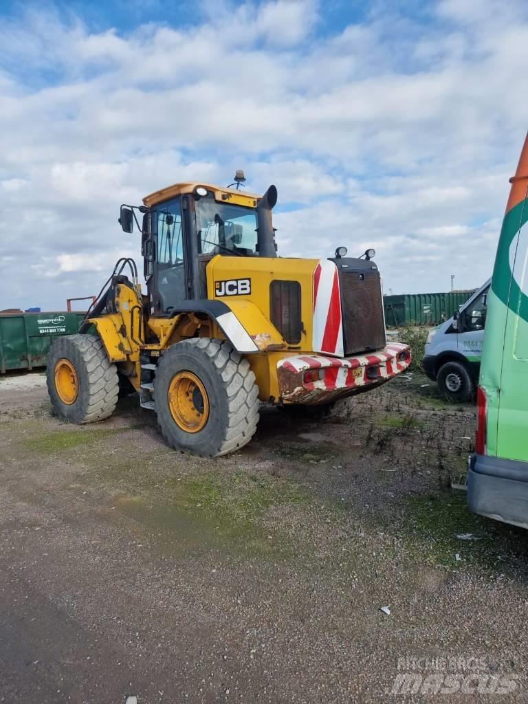 JCB 437 HT Kolesni nakladalci