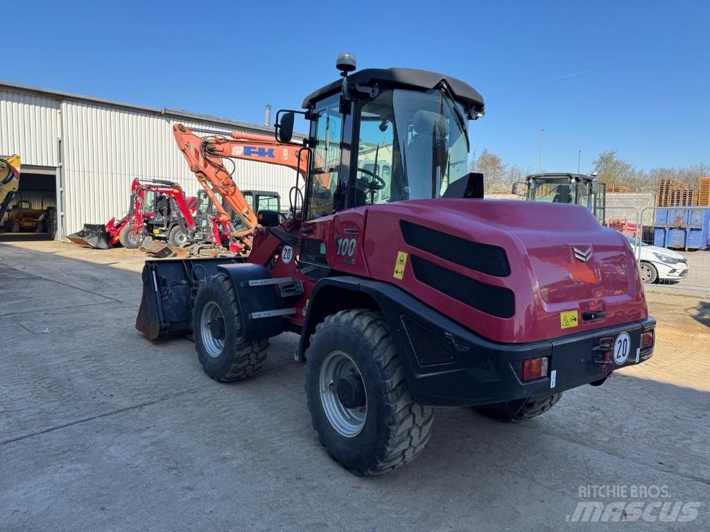 Yanmar V100 (00757) Kolesni nakladalci