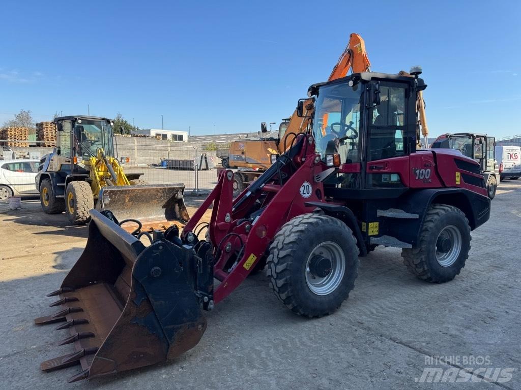 Yanmar V100 (00757) Kolesni nakladalci