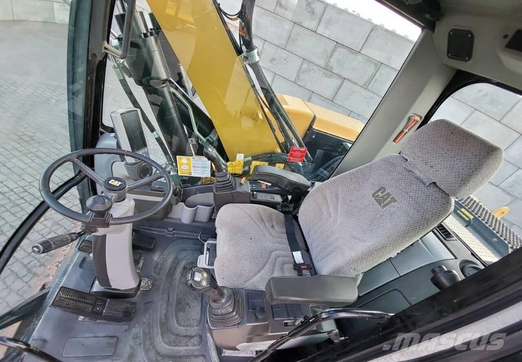 CAT M313 D Bagri na kolesih