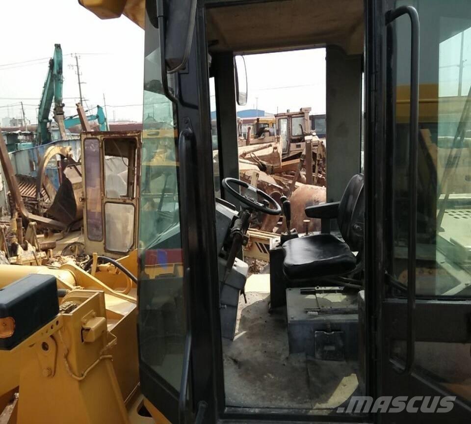 CAT 966 H Kolesni nakladalci