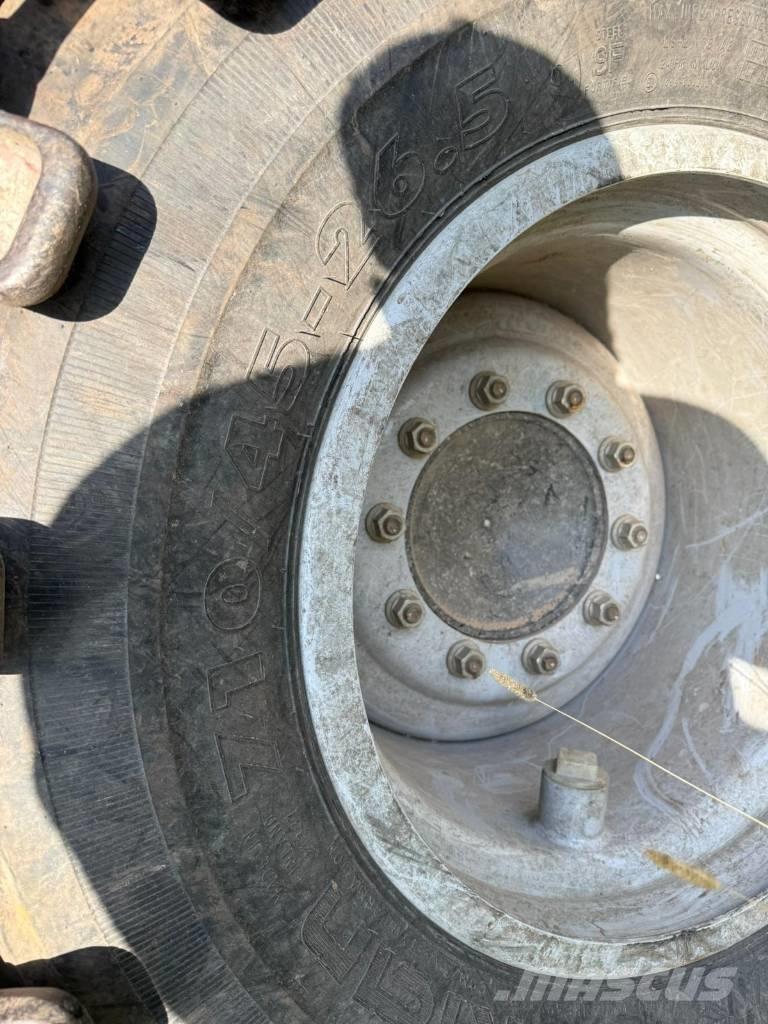 Komatsu 931 XC Harvesterji