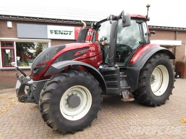 Valtra T154 VERSU Traktorji
