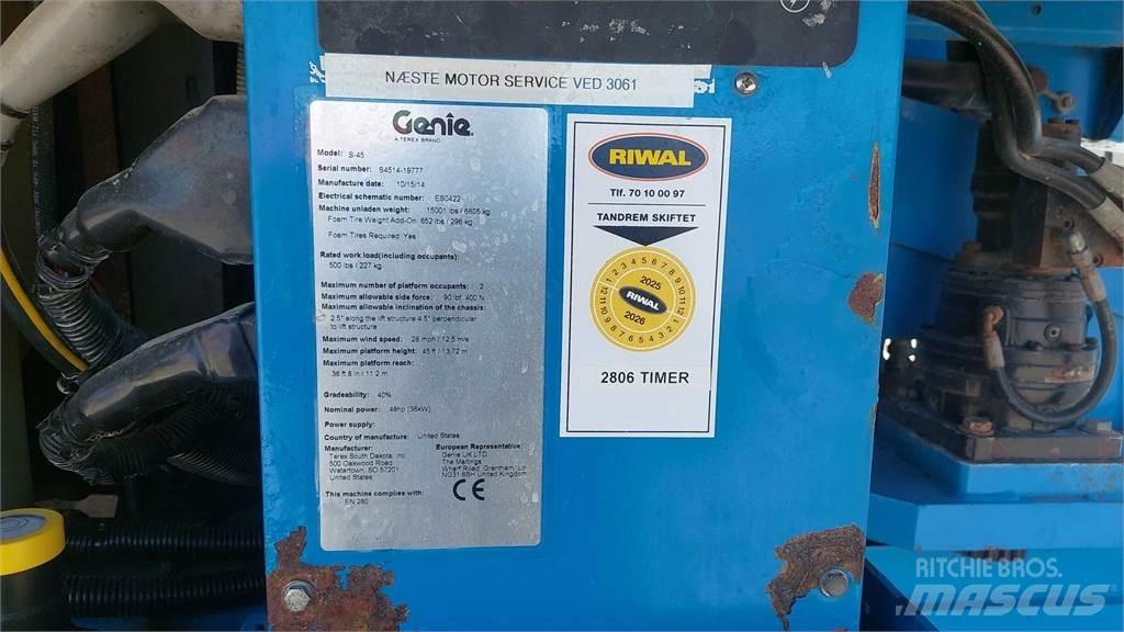 Genie S45 Teleskopske dvižne ploščadi