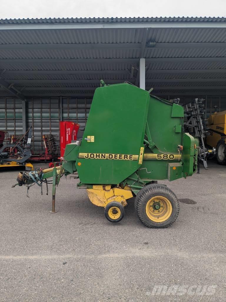 John Deere 580 Balirke (okrogle bale)