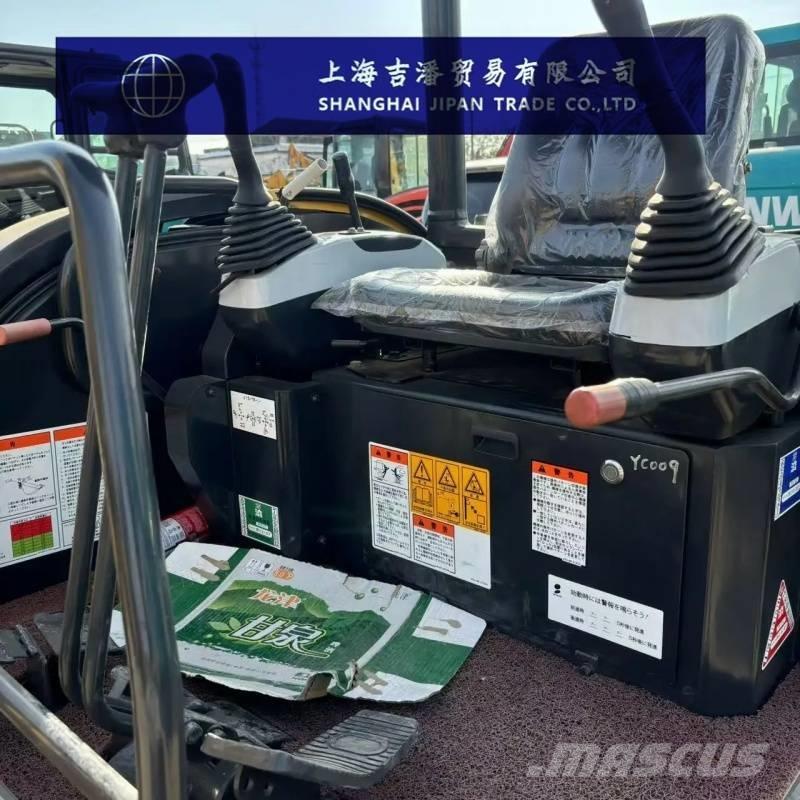 Komatsu PC 30 Mini bagri <7t