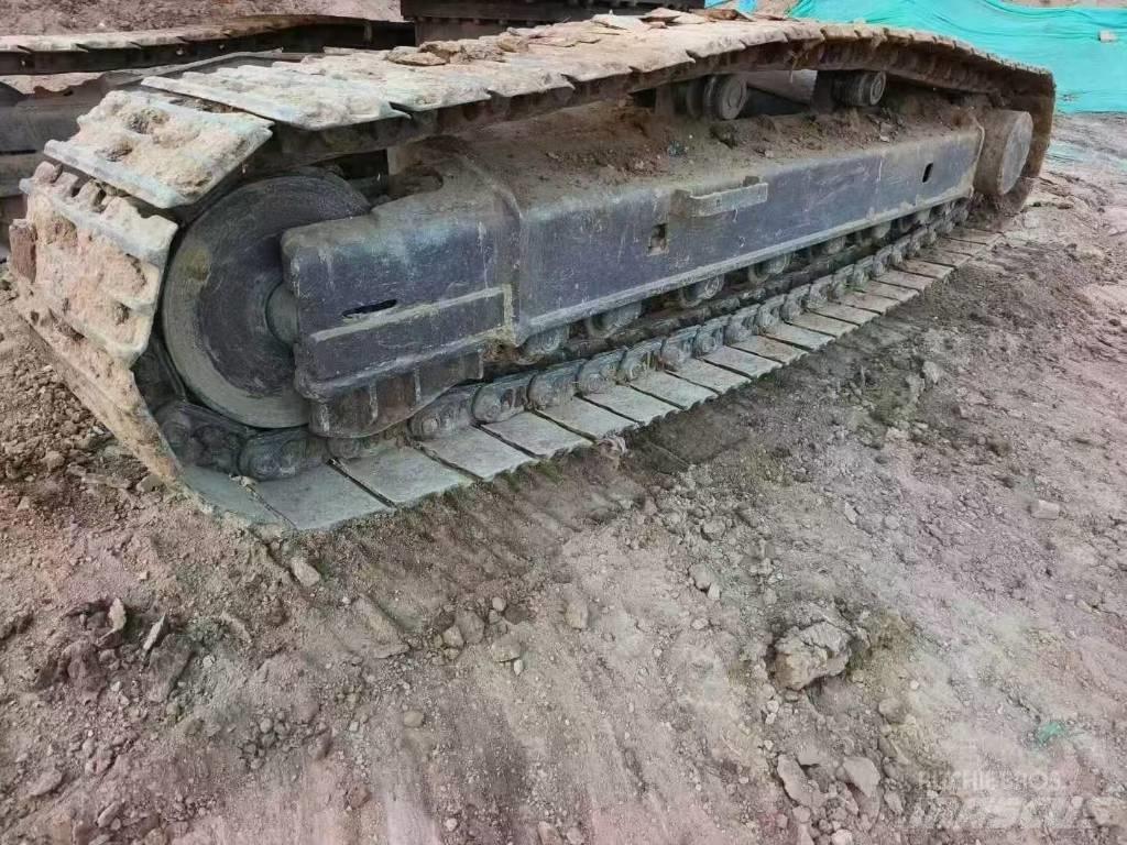 Kobelco SK 210-8 Bagri goseničarji